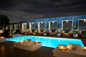 Отель Mondrian Los Angeles in West Hollywood  Лос-Анджелес